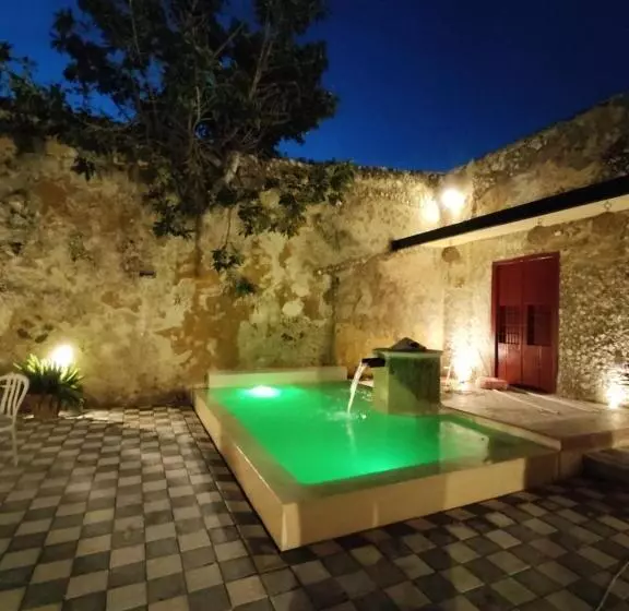 Melisa Hostal