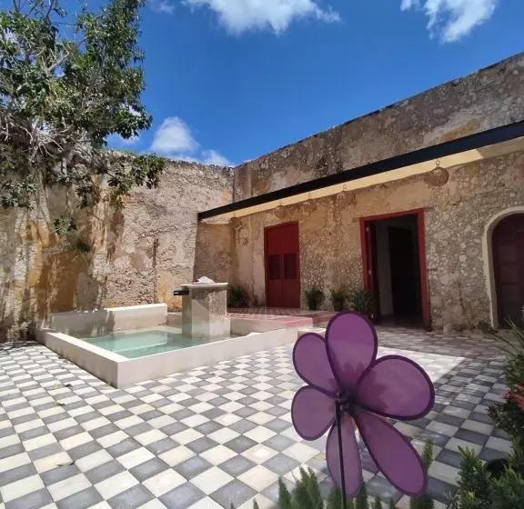 Melisa Hostal