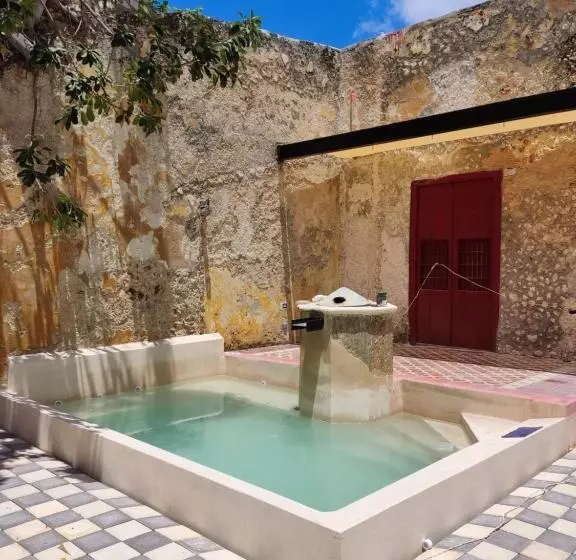 Melisa Hostal