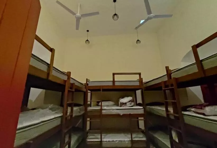 Melisa Hostal