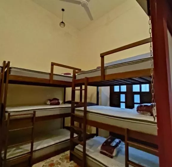 Melisa Hostal