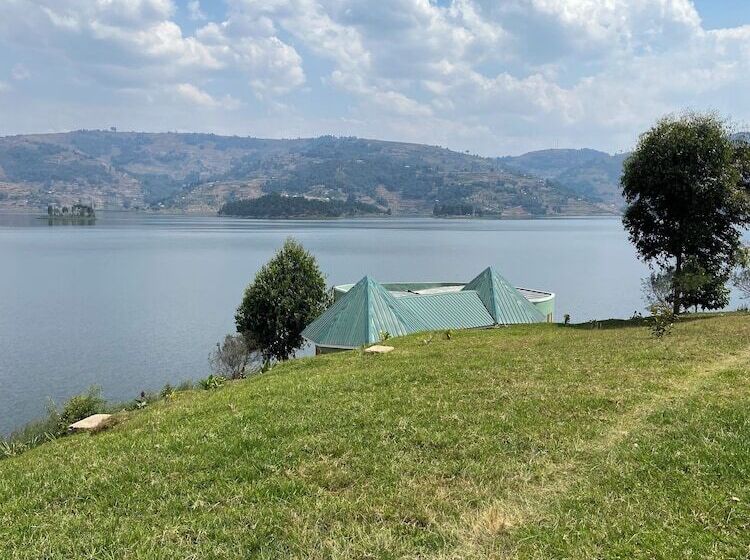 Nyamunyonyi Tourism Resort Lake Bunyonyi
