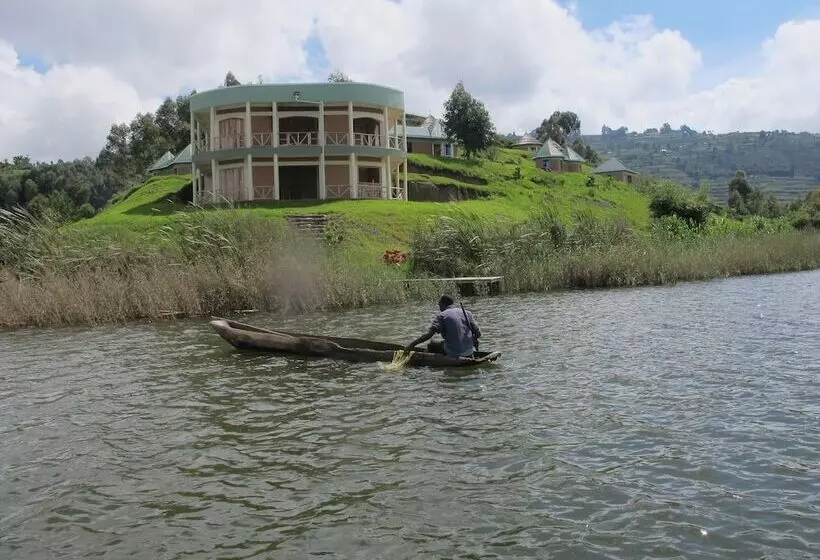 Nyamunyonyi Tourism Resort Lake Bunyonyi