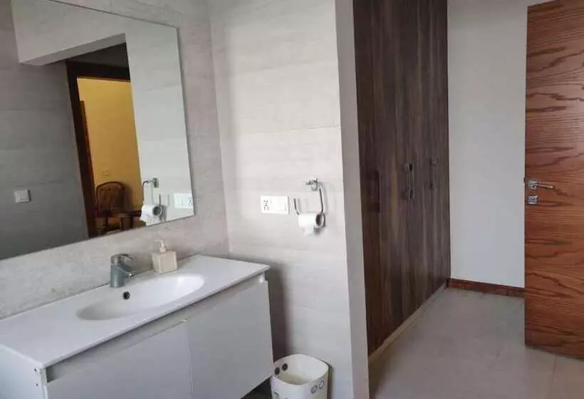 پانسیون Comfy Inn Guest House Islamabad