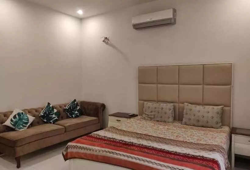 پانسیون Comfy Inn Guest House Islamabad