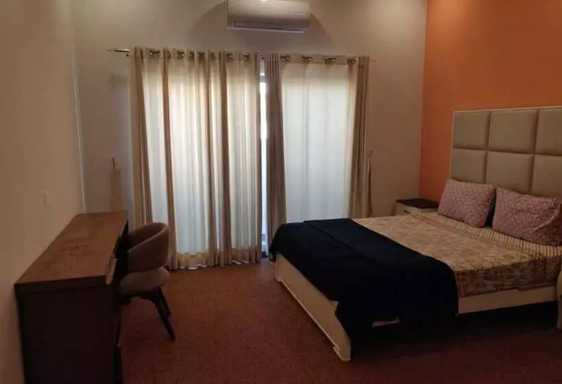 پانسیون Comfy Inn Guest House Islamabad