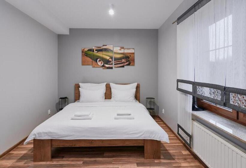 ホテル Artis Dom Gościnny