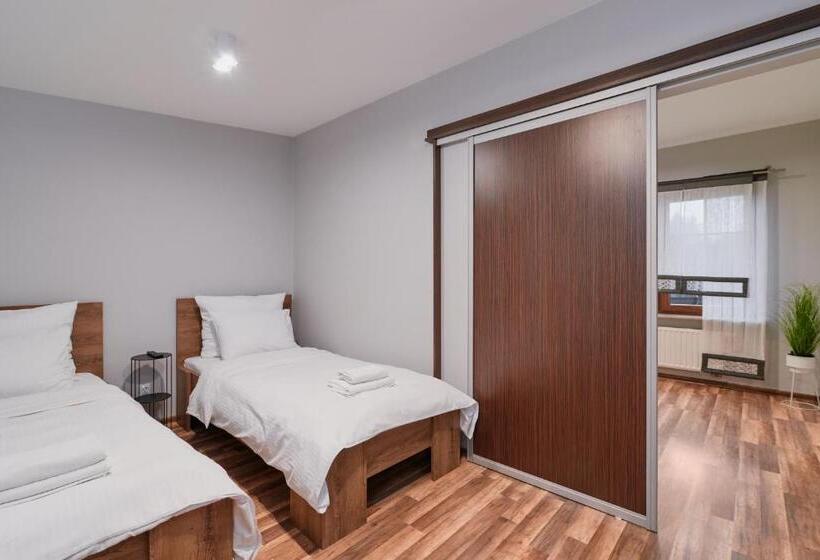 ホテル Artis Dom Gościnny