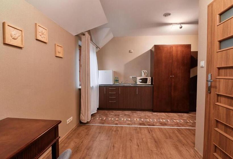 ホテル Artis Dom Gościnny