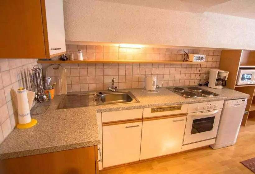 Hotelli Guggenbergerhof