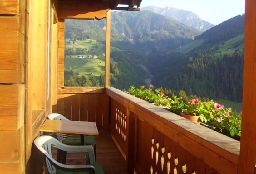 Hotelli Guggenbergerhof