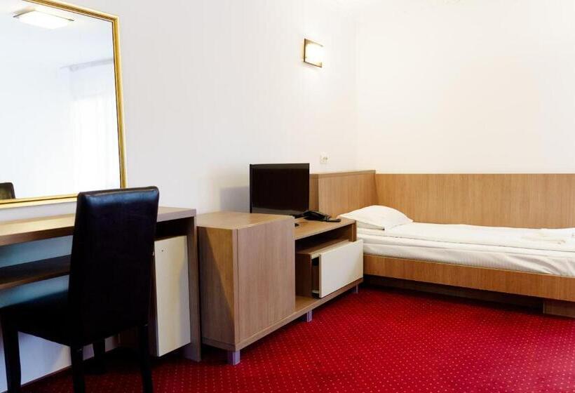 בית מלון כפרי Complex Turistic Max International