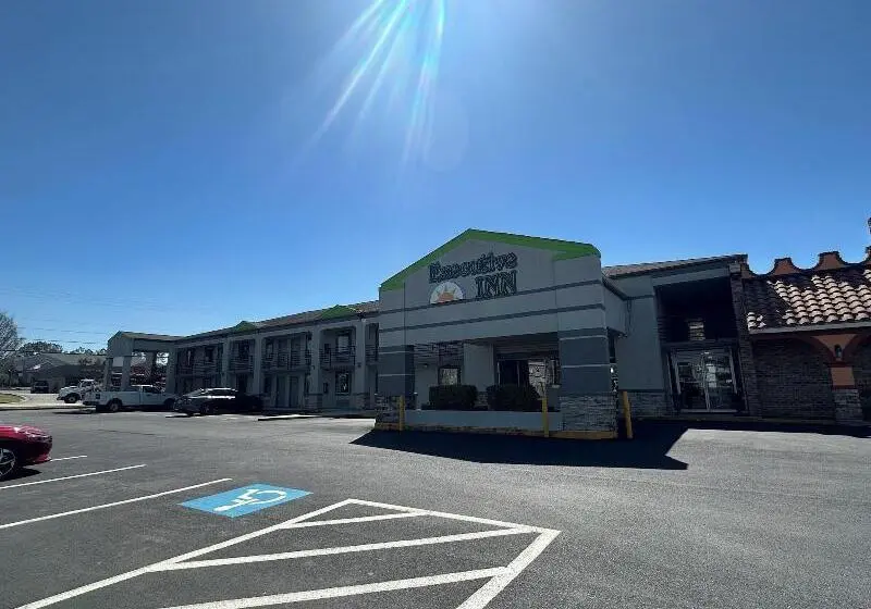 Hotelli Executive Inn Locust Grove By Capital O