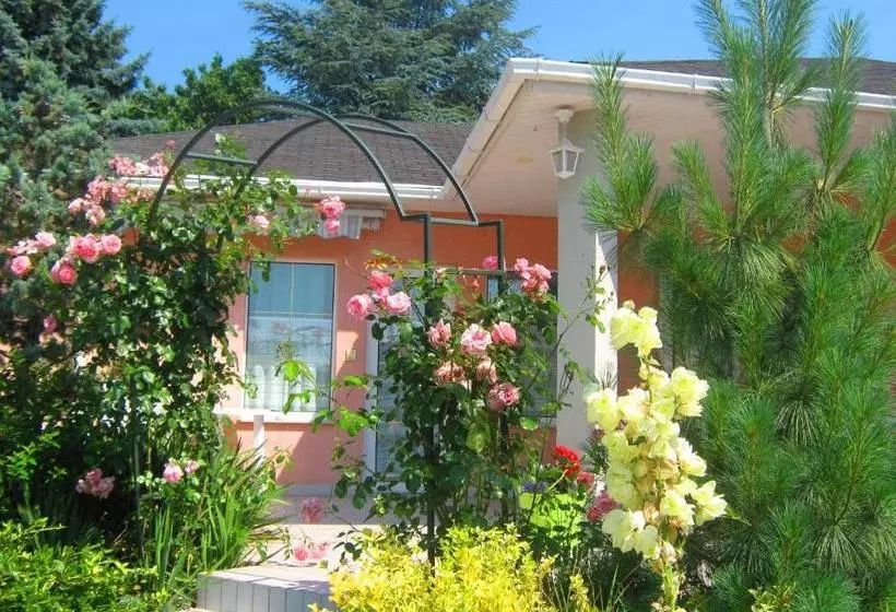 Hotel Fészek