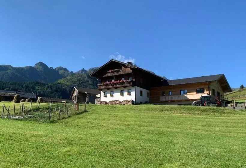 Hotelli Guggenbergerhof