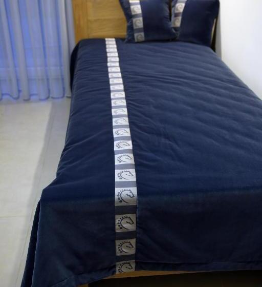 호텔 Hédervári Lovas Vendégház