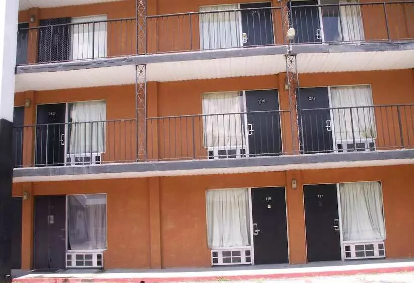 Hotelli Inn Of Knoxville
