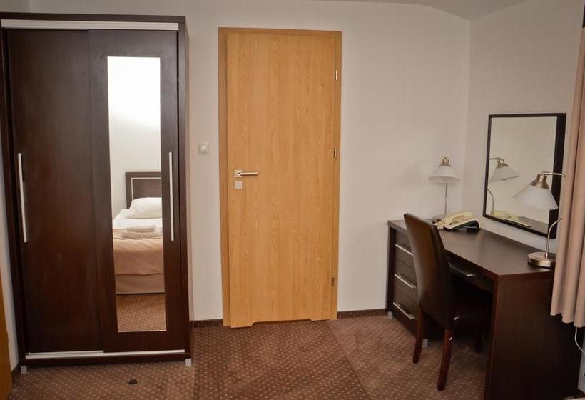 בית מלון כפרי Kuklówka Conference