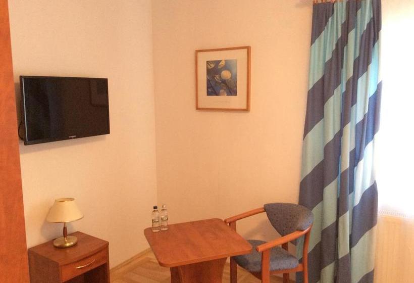 בית מלון כפרי Kuklówka Conference