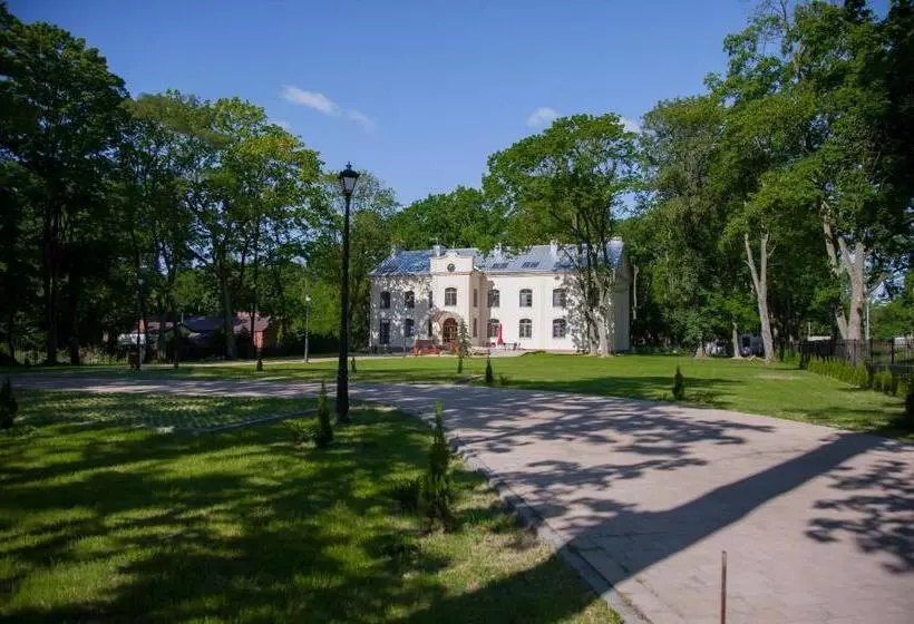Hotelli Modlin Palace