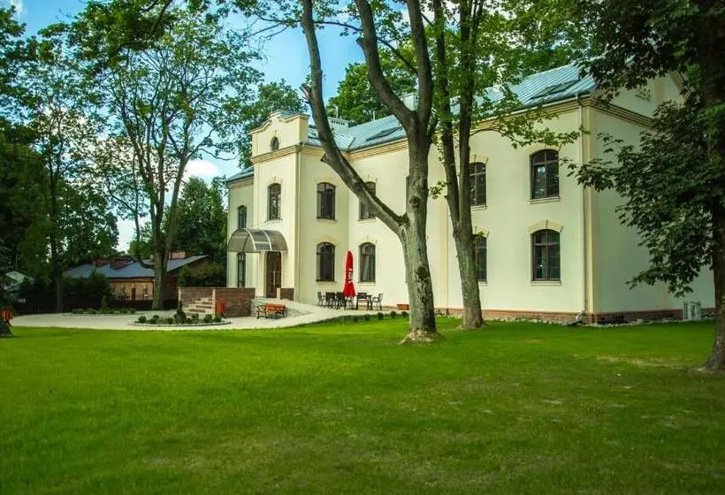 Hotelli Modlin Palace