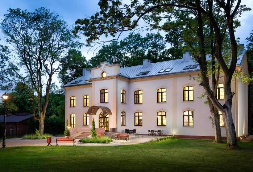 Hotelli Modlin Palace