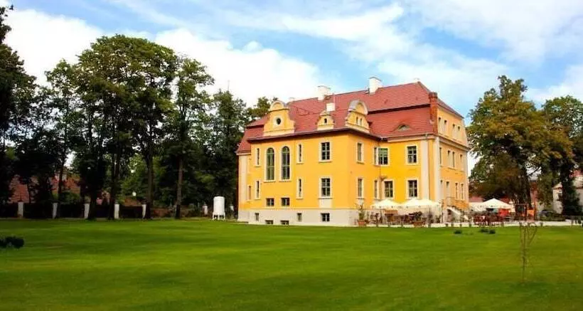 Pałac Wiechlice   Hotel, Restaurant, Spa