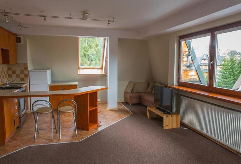 בית מלון כפרי Pensjonat Reymontówka