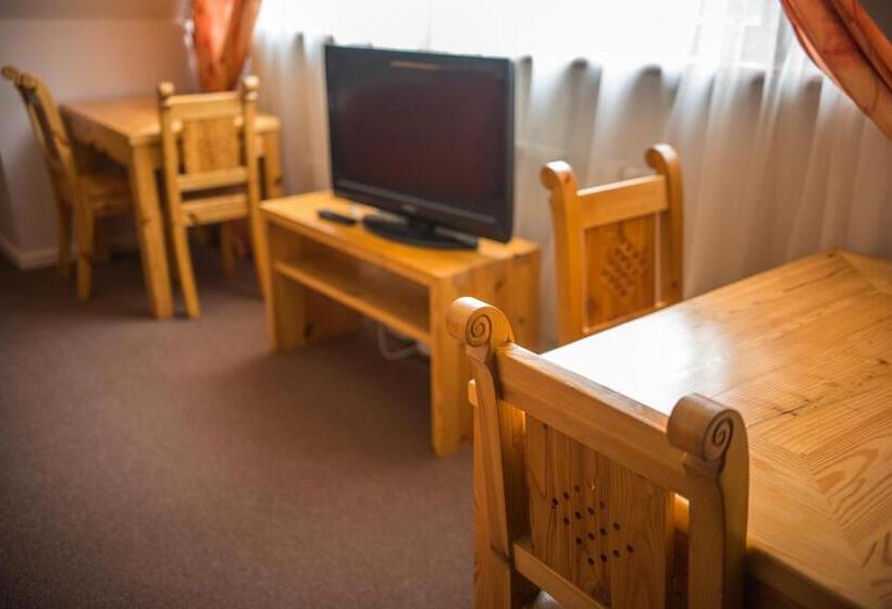 בית מלון כפרי Pensjonat Reymontówka