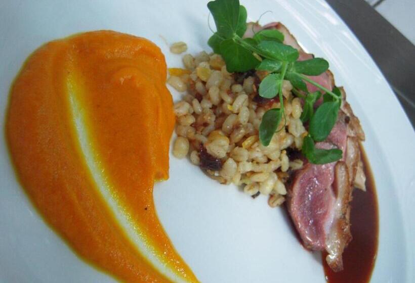 호텔 Pensjonat Zamek Dersława