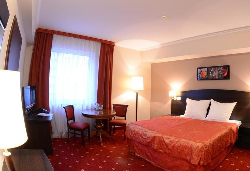 هتل & Restauracja San Remo