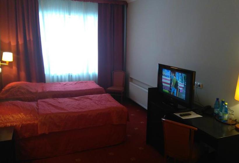 هتل & Restauracja San Remo