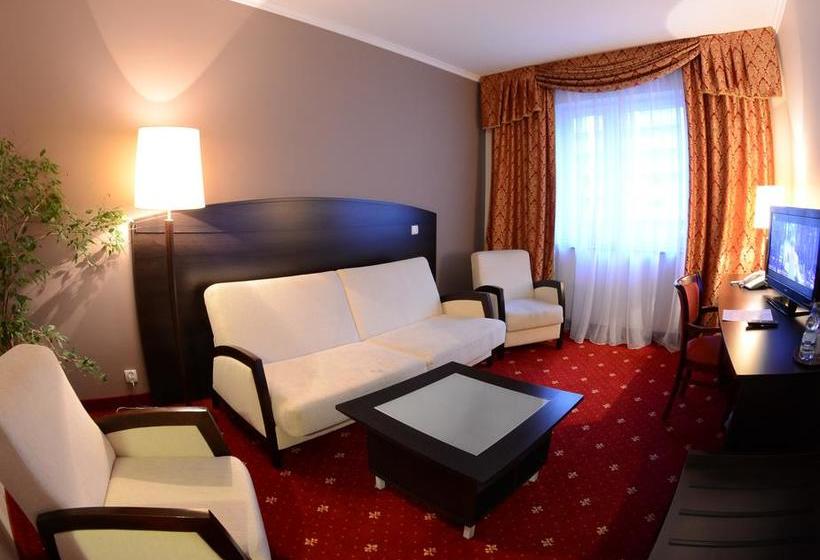 هتل & Restauracja San Remo