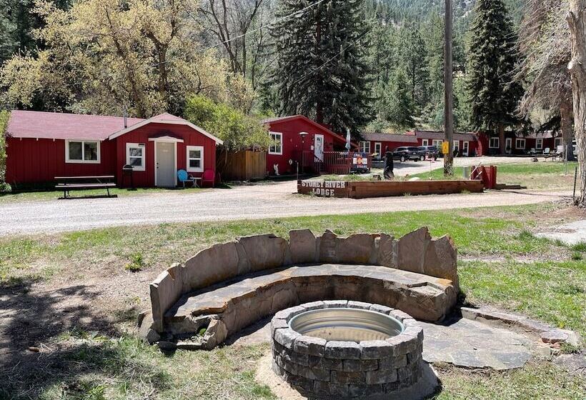 فندق Stoney River Lodge