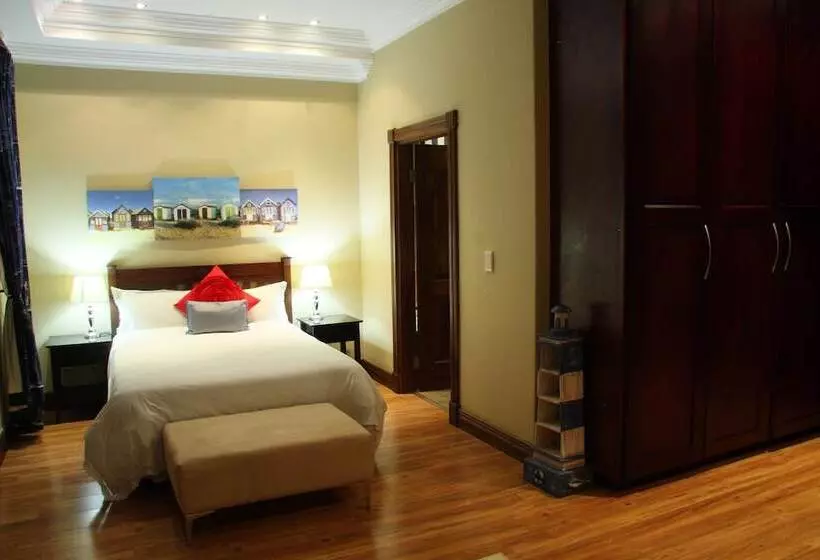 ホテル Villa Amanzi Boutique Guest House