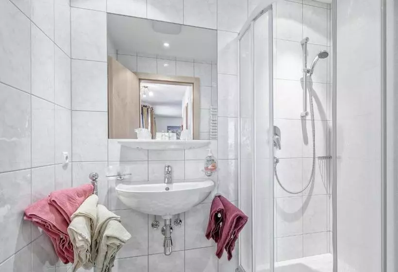 هتل Villa Michelle