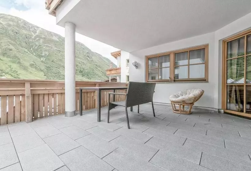 هتل Villa Michelle