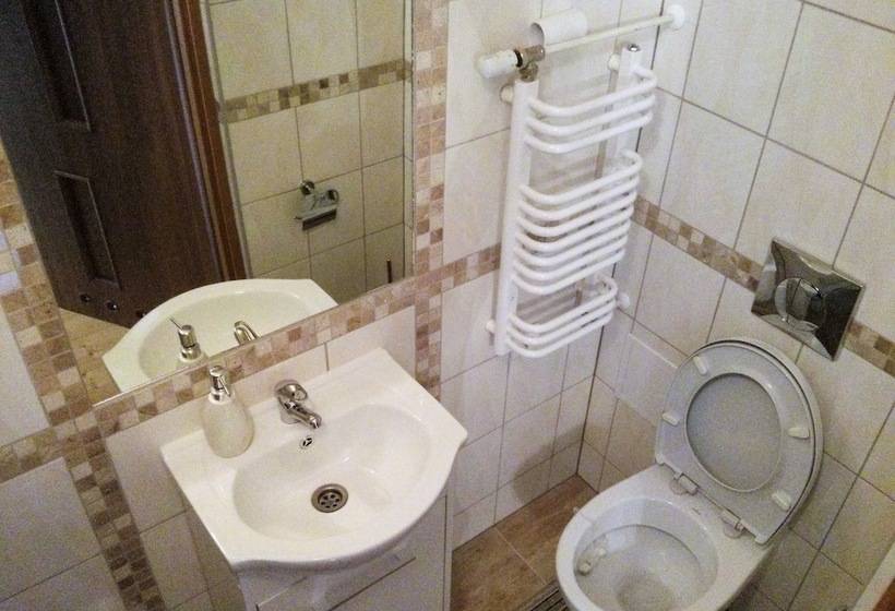 فندق Zbójna Debra