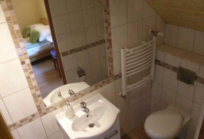 فندق Zbójna Debra