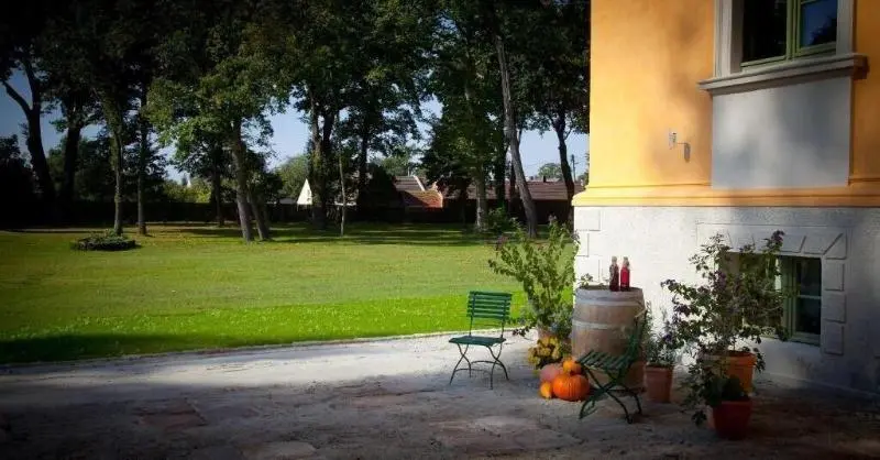 Pałac Wiechlice   Hotel, Restaurant, Spa