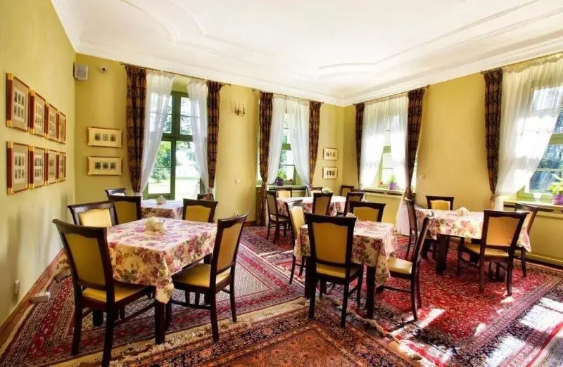 Pałac Wiechlice   Hotel, Restaurant, Spa