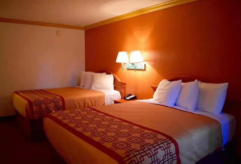 Snelling Motel