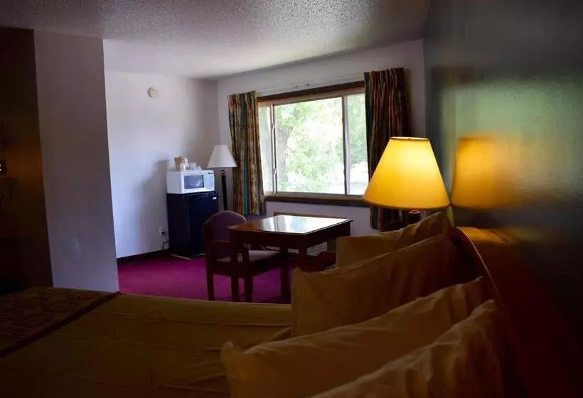 Snelling Motel