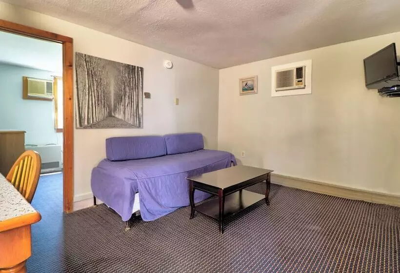 The Villager Motel