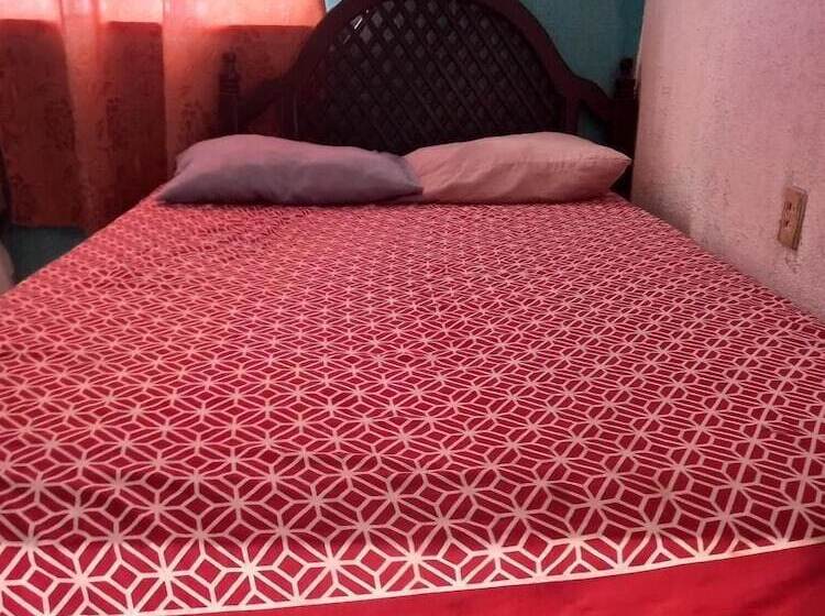 هاستل Hostal Bravo Vallarta