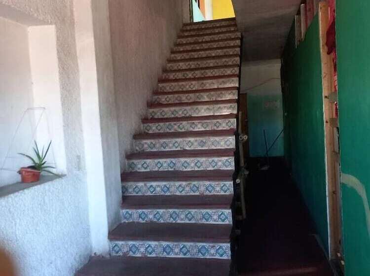 هاستل Hostal Bravo Vallarta