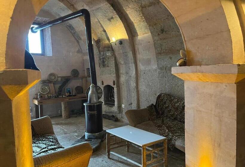 فندق صغير Yeşilöz Inn Cave Otel