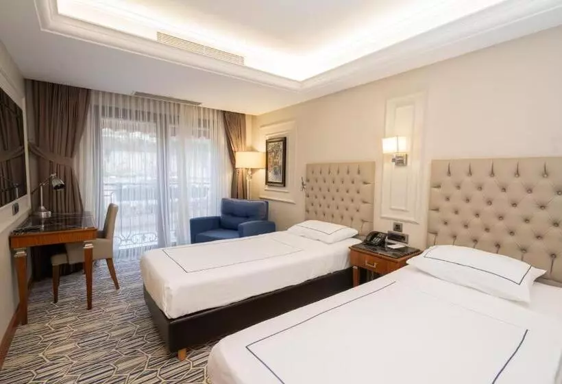 ホテル Anemon Bursa