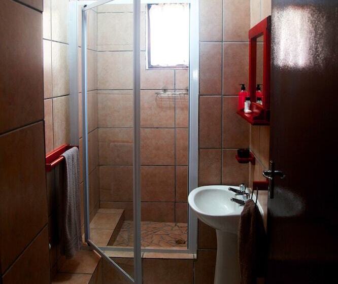 צימר Mzimayi River Lodge