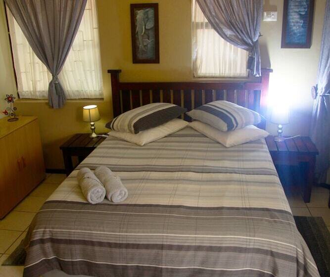 צימר Mzimayi River Lodge